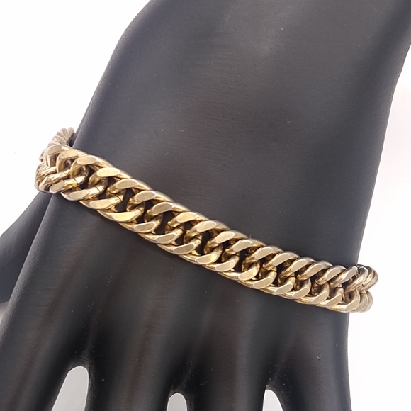 Vintage Jewelry - Gold tone Curb Chain Box Clasp Bracelet Vintage